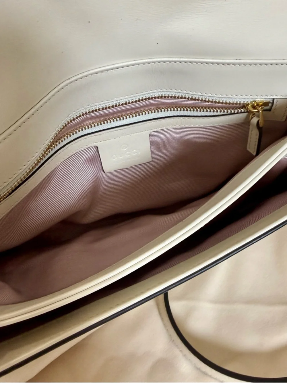 Gucci Arli Small Leather Shoulder Bag – Gold Double G - Off-White - Picture 6 of 11